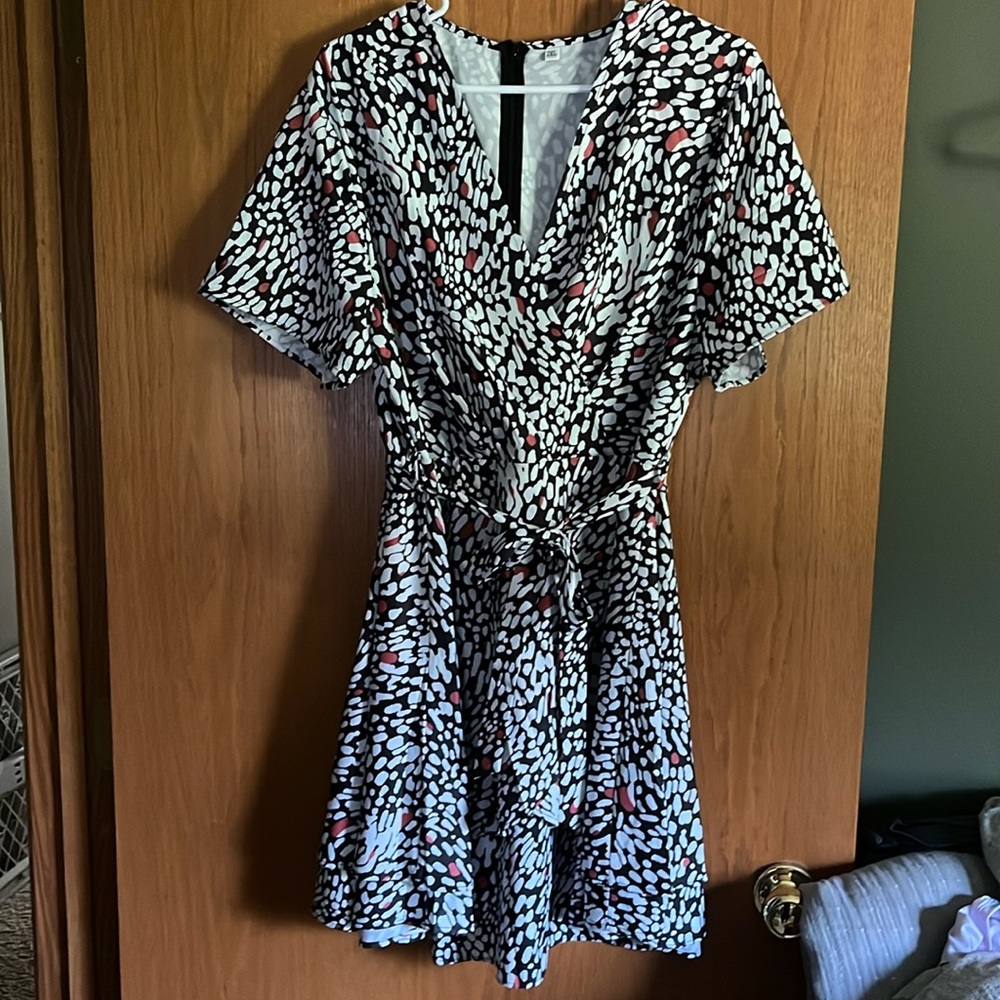 Short sleeve dress